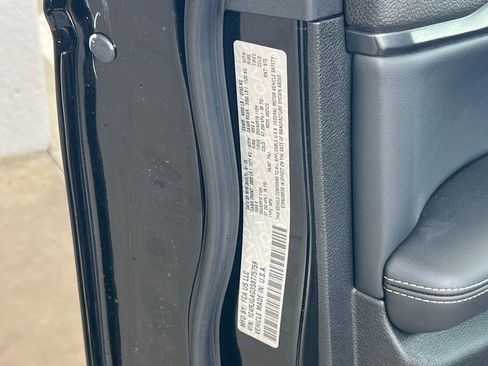 New 2025 Jeep Grand Cherokee Laredo X w/ Luxury Tech Group I image 27