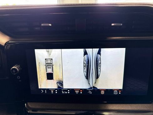 Used 2025 GMC Sierra 1500 AT4 w/ AT4 Premium Package AWD/4WD image 40