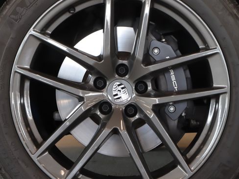 Used 2025 Porsche Macan Turbo AWD/4WD image 13