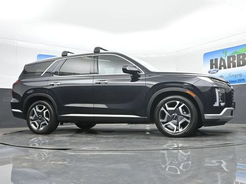 Used 2023 Hyundai Palisade Limited FWD image 25