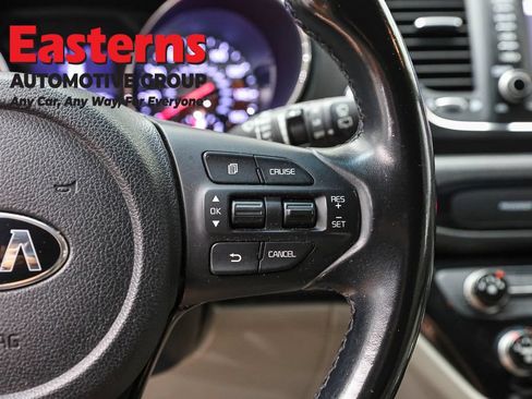 Used 2020 Kia Sedona EX FWD image 16