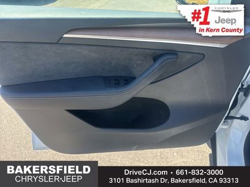 Used 2024 Tesla Model Y Performance AWD/4WD image 12