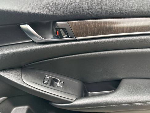Used 2021 Honda Accord EX-L image 21