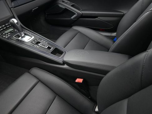 Certified 2025 Porsche 718 Boxster GTS image 18