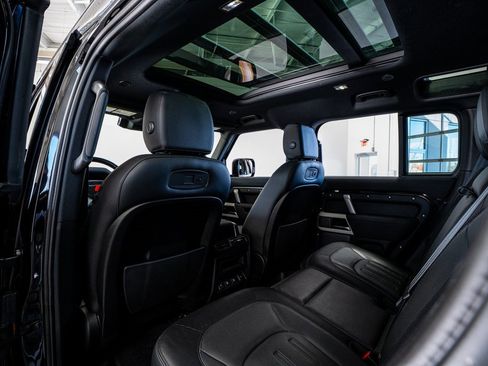 Used 2022 Land Rover Defender 110 X-Dynamic SE image 59