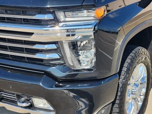 Used 2020 Chevrolet Silverado 3500 High Country w/ Technology Package AWD/4WD image 9