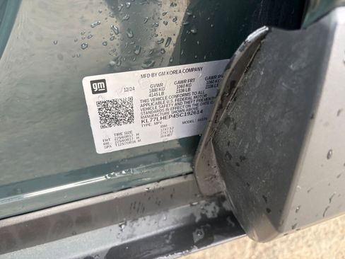 Used 2025 Chevrolet Trax LT image 30