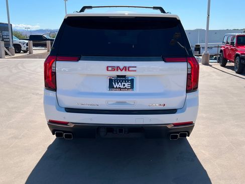 Used 2025 GMC Yukon XL AT4 Ultimate AWD/4WD image 5