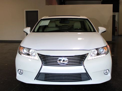 Used 2013 Lexus ES 350 w/ Premium Pkg FWD image 7
