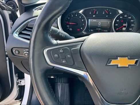 Used 2018 Chevrolet Malibu LT w/ Leather Package FWD image 16