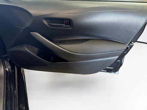 Used 2025 Toyota Corolla LE FWD image 31