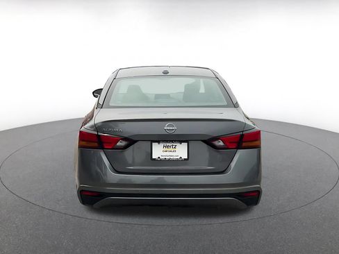 Used 2025 Nissan Altima 2.5 SV FWD image 12