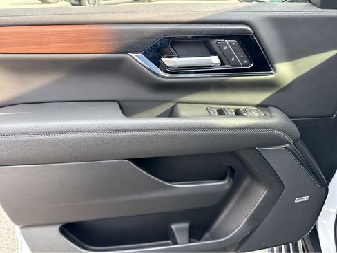 New 2026 GMC Yukon Denali image 11