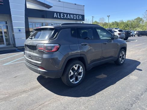 Used 2019 Jeep Compass Limited AWD/4WD image 3
