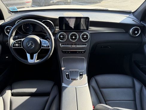 Used 2022 Mercedes-Benz GLC 300 4MATIC image 2