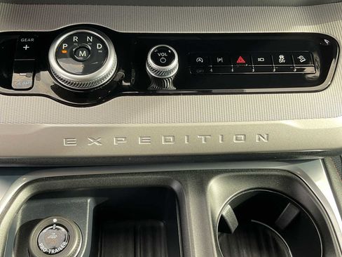 Used 2025 Ford Expedition Max Active image 29