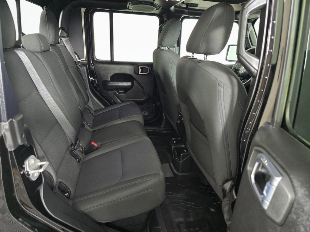 Used 2022 Jeep Gladiator Sport AWD/4WD image 36