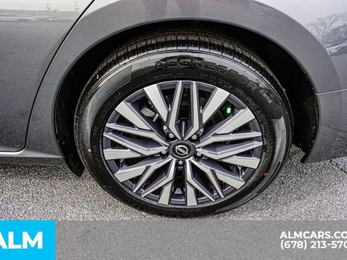 Used 2025 Nissan Altima 2.5 SV image 17