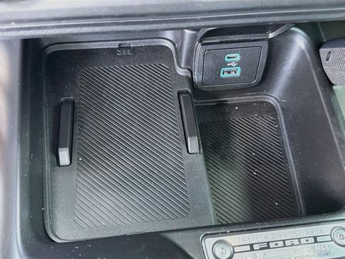Used 2025 Ford Bronco Badlands AWD/4WD image 29
