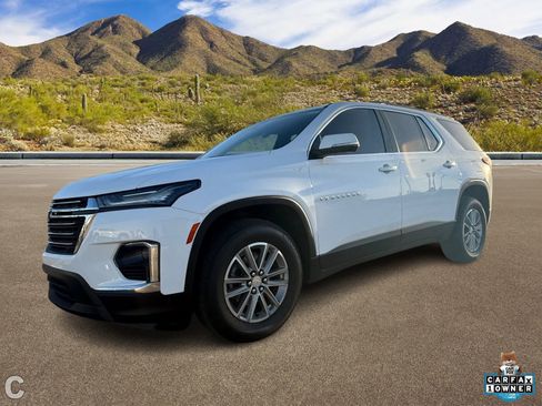 Certified 2023 Chevrolet Traverse LT image 2