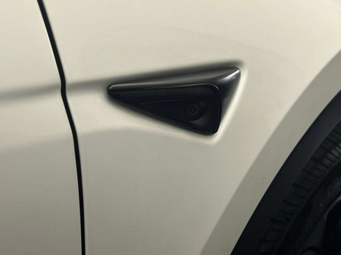 Used 2022 Tesla Model Y Long Range AWD/4WD image 43