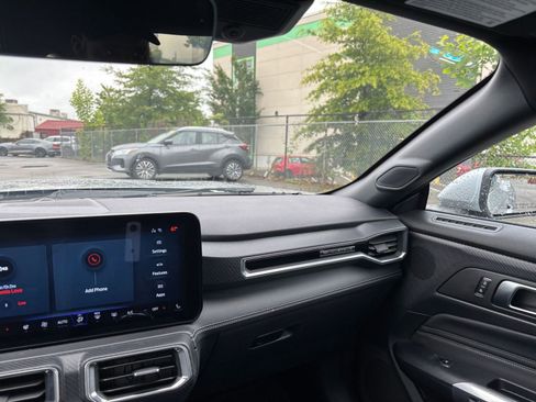 Used 2024 Ford Mustang Premium image 34