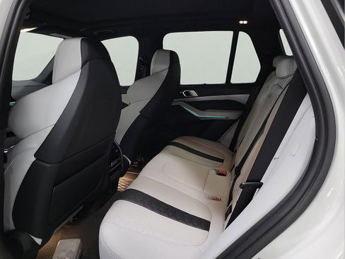 Used 2022 BMW X5 M w/ Executive Package image 9