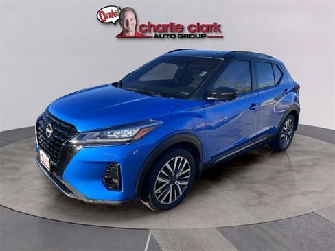 Certified 2023 Nissan Kicks SR image 1