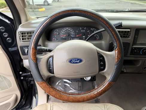 Used 2003 Ford F350 Lariat image 18