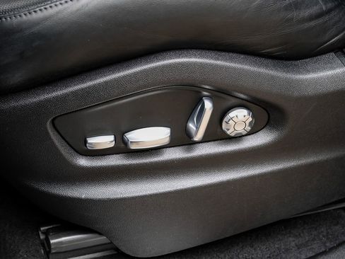 Used 2021 Porsche Cayenne Coupe image 30