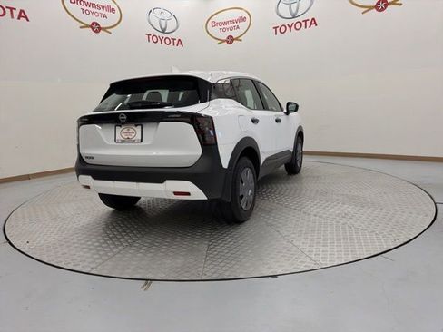 Used 2025 Nissan Kicks S FWD image 7