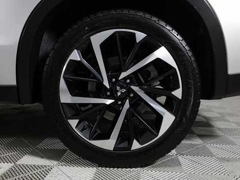 Used 2024 Mitsubishi Outlander SE image 45