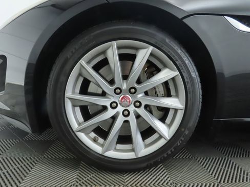Used 2016 Jaguar F-TYPE Convertible image 34