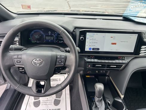 Used 2025 Toyota Camry XSE image 6