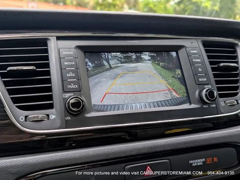 Used 2021 Kia Sedona EX w/ EX Premium Package image 47