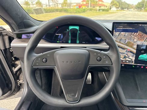 Used 2024 Tesla Model S image 27