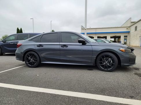 Used 2026 Honda Civic Sport Touring image 3