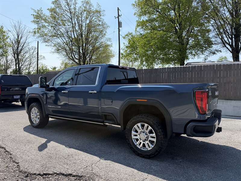 Used 2022 GMC Sierra 2500 Denali AWD/4WD image 7