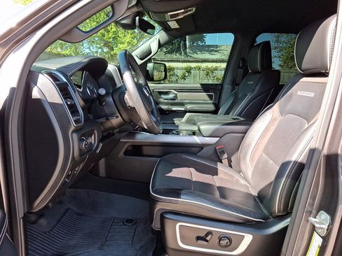 Used 2023 RAM 1500 Laramie AWD/4WD image 21