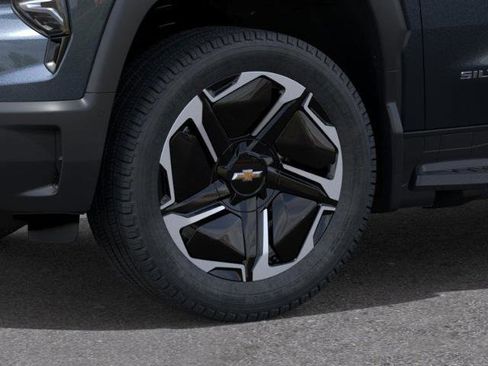New 2026 Chevrolet Silverado EV LT w/ Premium Package image 9