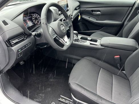 Used 2025 Nissan Sentra SV w/ All-Weather Package image 12