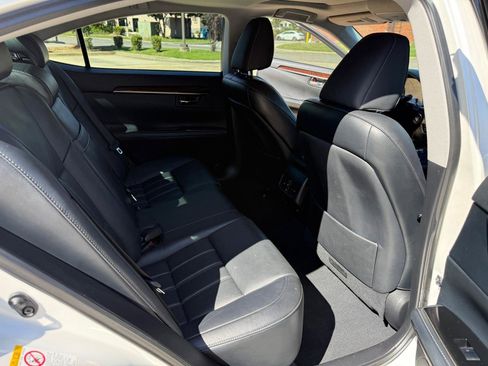 Used 2017 Lexus ES 350 w/ Luxury Package FWD image 30