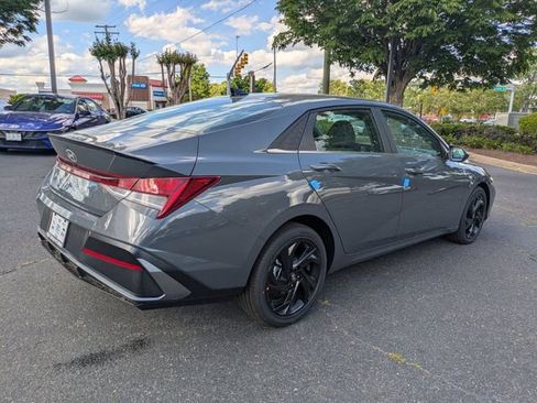 New 2026 Hyundai Elantra SEL Sport FWD image 4