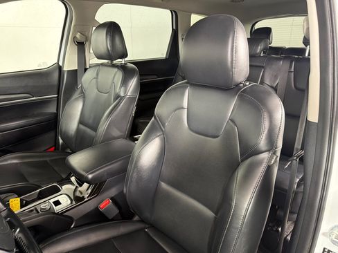 Used 2020 Kia Telluride LX FWD image 13