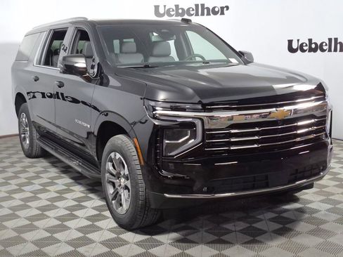 New 2026 Chevrolet Suburban LT image 1