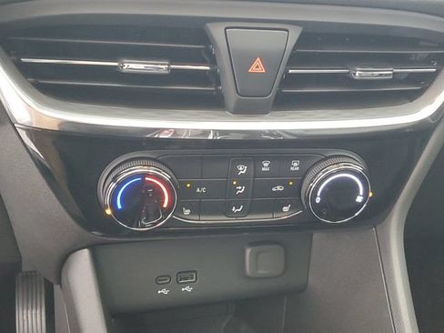 Used 2025 Buick Encore GX Sport Touring w/ Experience Buick Package FWD image 29