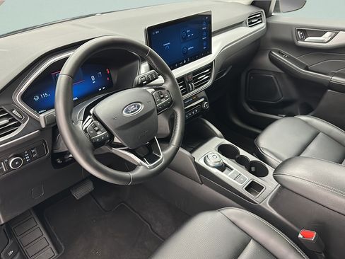 Used 2025 Ford Escape Platinum AWD/4WD image 11