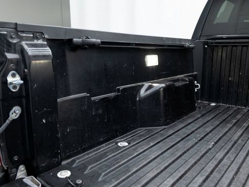 Used 2025 Toyota Tacoma SR5 AWD/4WD image 16