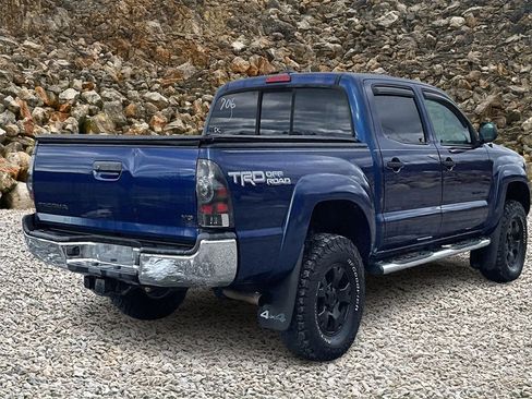 Used 2015 Toyota Tacoma 4x4 Double Cab image 2