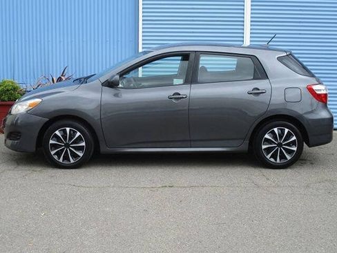 Used 2010 Toyota Matrix FWD image 6